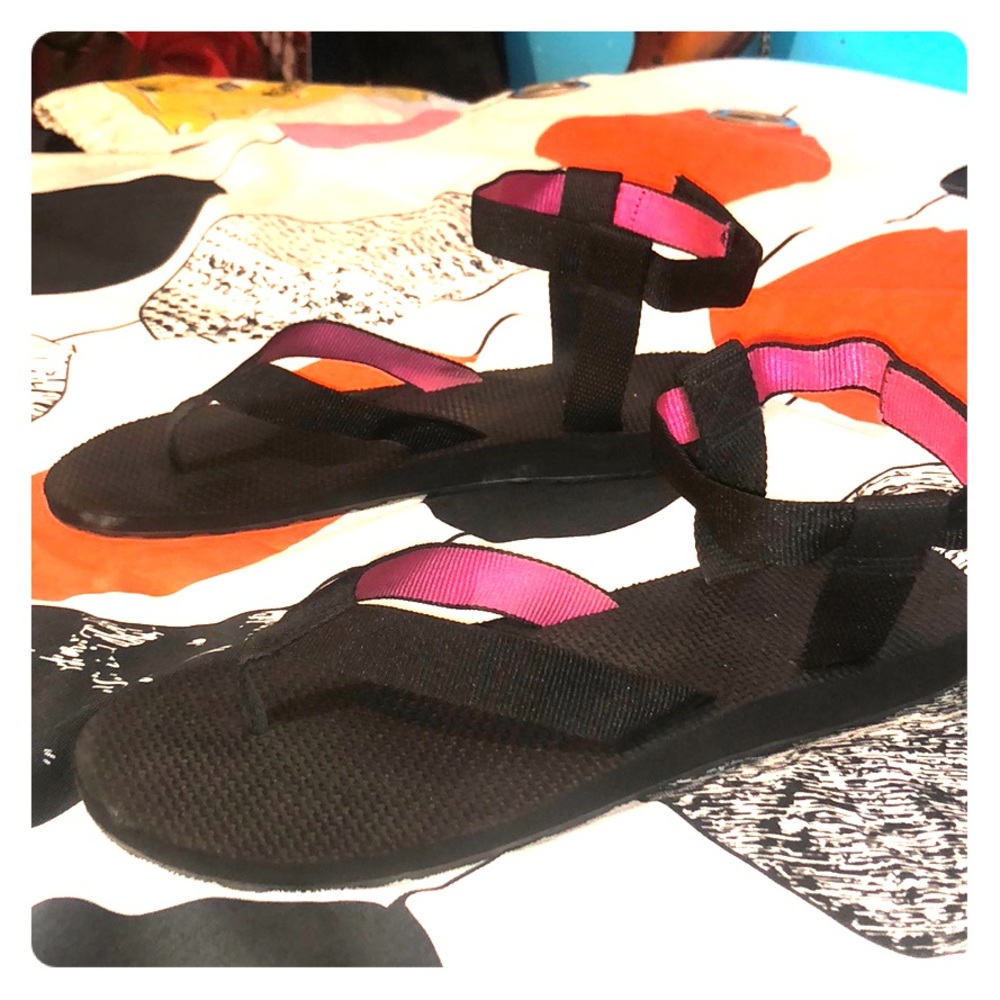 Ankle flip flops